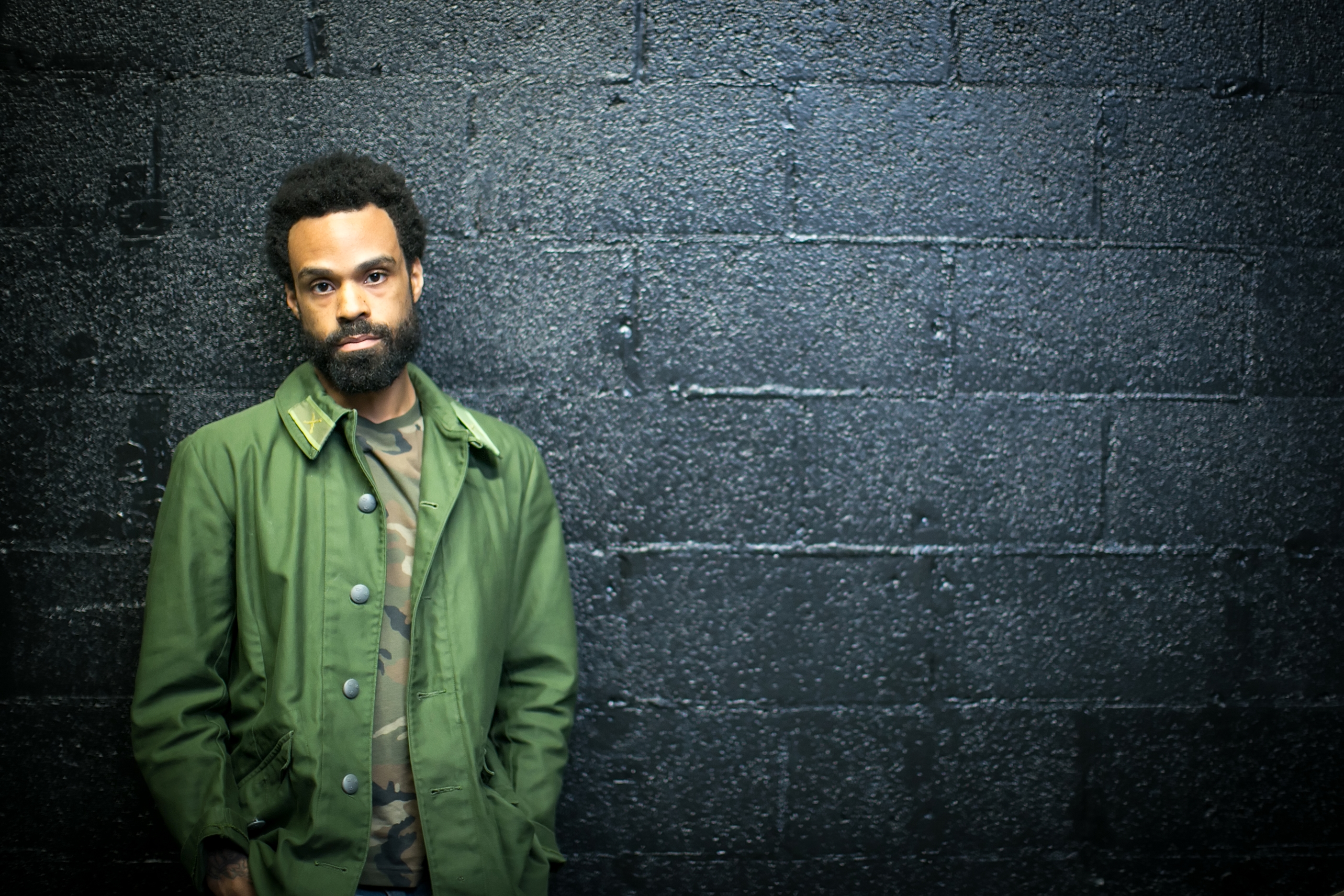 Interview: Bilal Talks New Single and Video “Satellites”, His Thoughts on “Neo-Soul”, & More